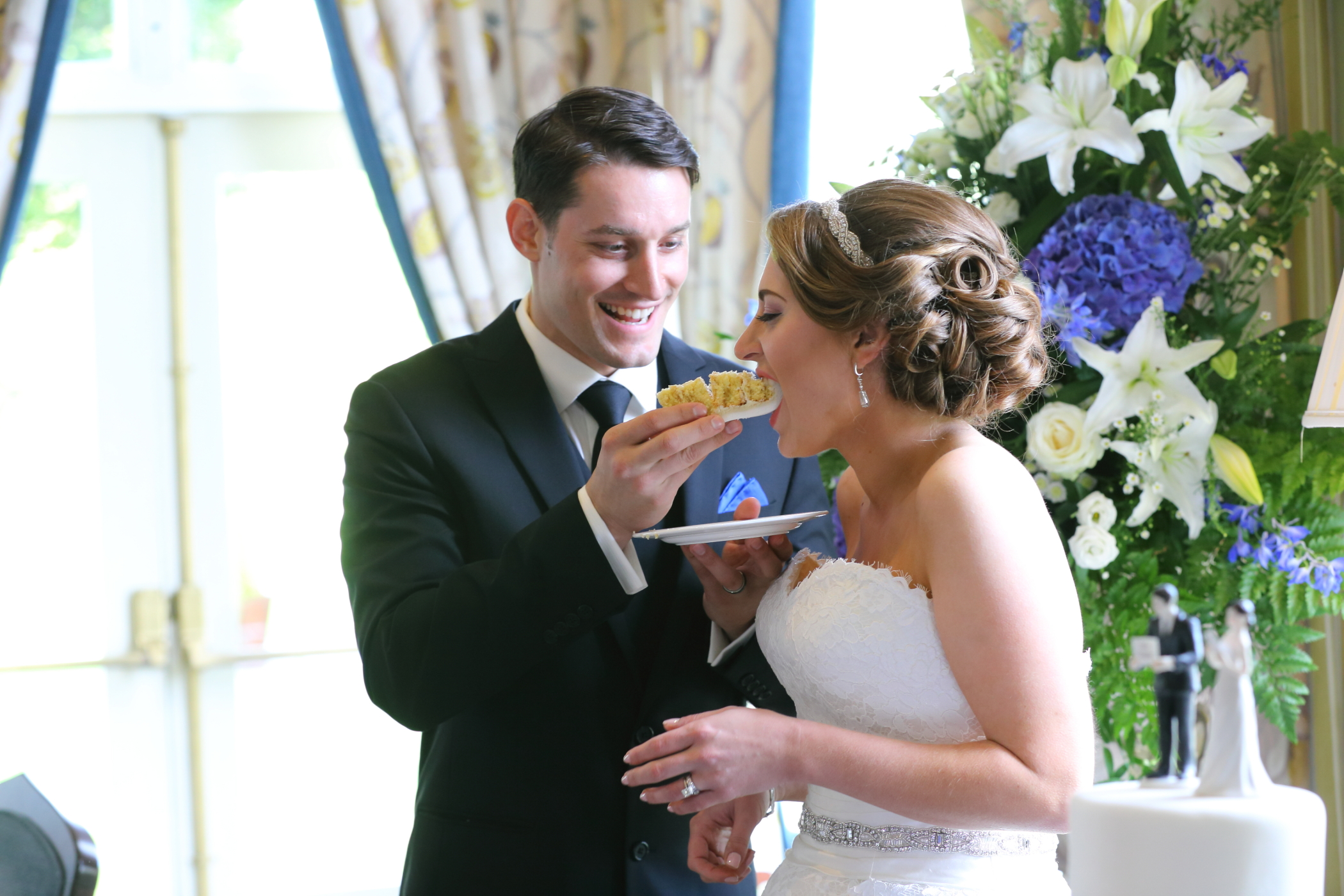 Destination Wedding ,Ireland Wedding Planner, Wedding Cake,Castle Wedding,Wedding Flowers,Blue wedding colours