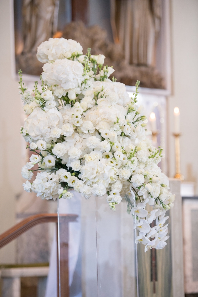 Ceremony flower arrangement